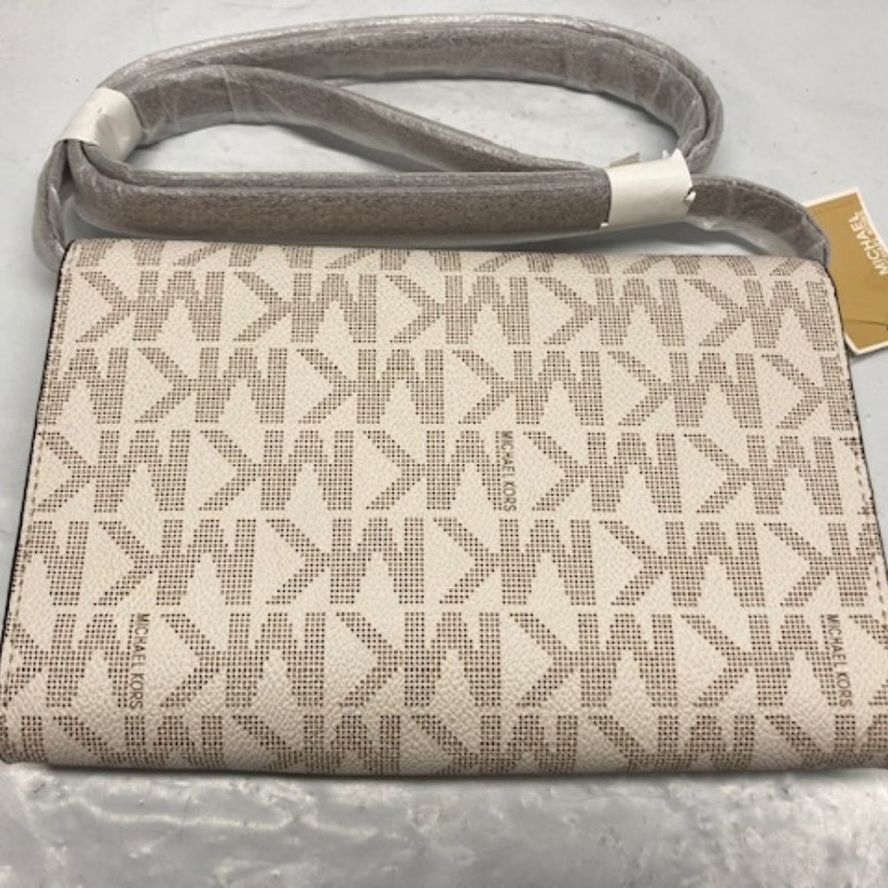 Michael Kors Jet Set Charm Vanilla Crossbody Clutch 38F1CT9C9B- NEW W/ TAGS - Picture 2 of 5